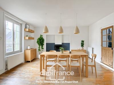 Maison - 223 m² - 8 pièces