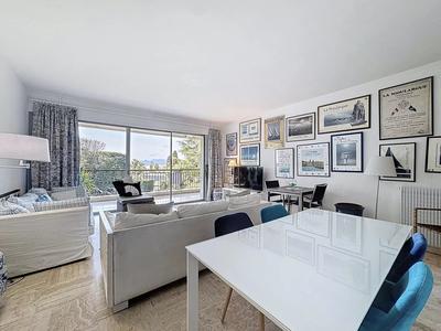 Appartement - 85 m² - 3 pièces