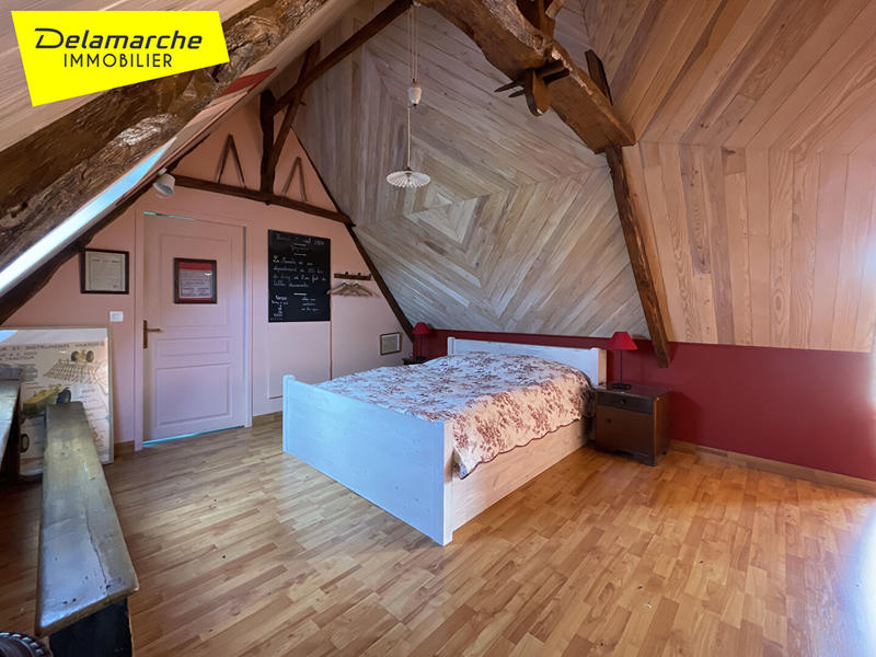 Maison - 224 m² - 7 pièces