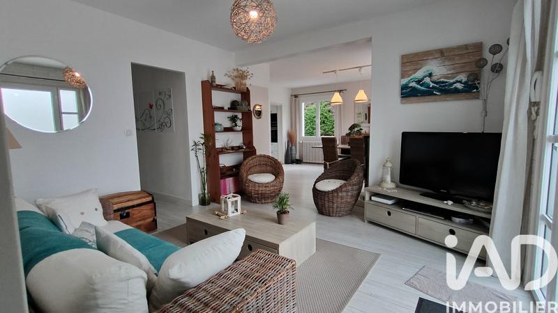 Maison - 217 m² - 9 pièces