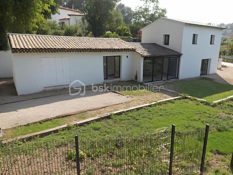 Maison - 168 m² - 6 pièces