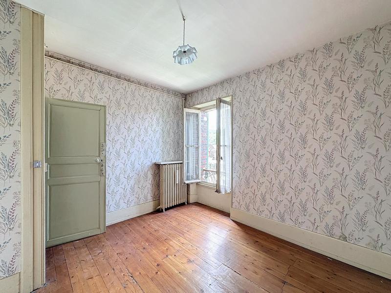 Maison - 232 m² - 10 pièces