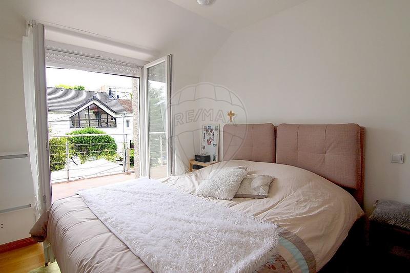 Maison - 135 m² - 10 pièces