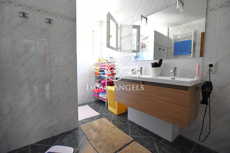 Villa - 206 m² - 9 pièces