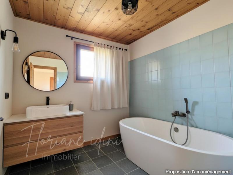 Maison - 200 m² - 8 pièces