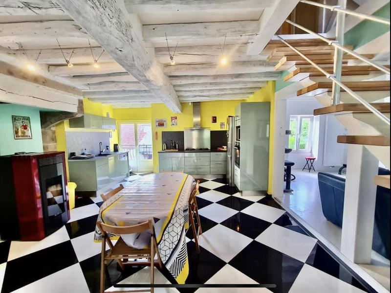 Maison - 144 m² - 7 pièces