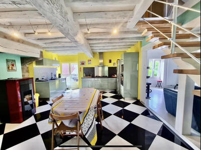 Maison - 144 m² - 7 pièces