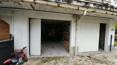 Immeuble - 90 m² - 4 pièces