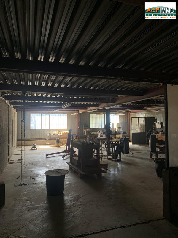Entrepôt - 264 m²