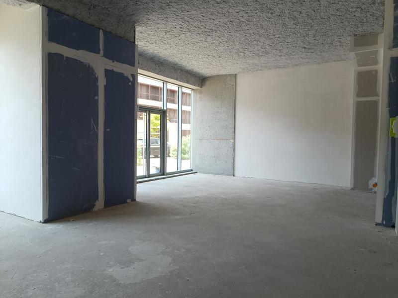 Local commercial - 81 m²