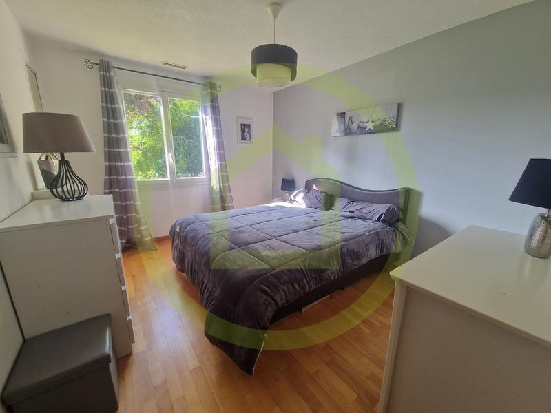 Maison - 181 m² - 8 pièces