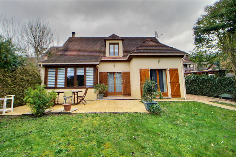 Maison - 136 m² - 5 pièces