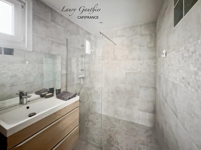 Maison - 130 m² - 7 pièces