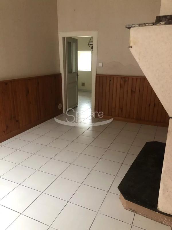 Maison de village - 175 m² - 11 pièces