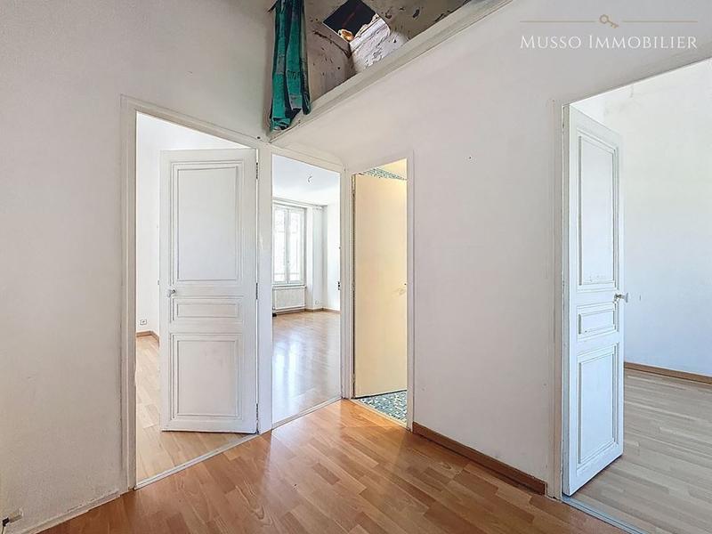 Maison traditionnelle - 110 m² - 5 pièces