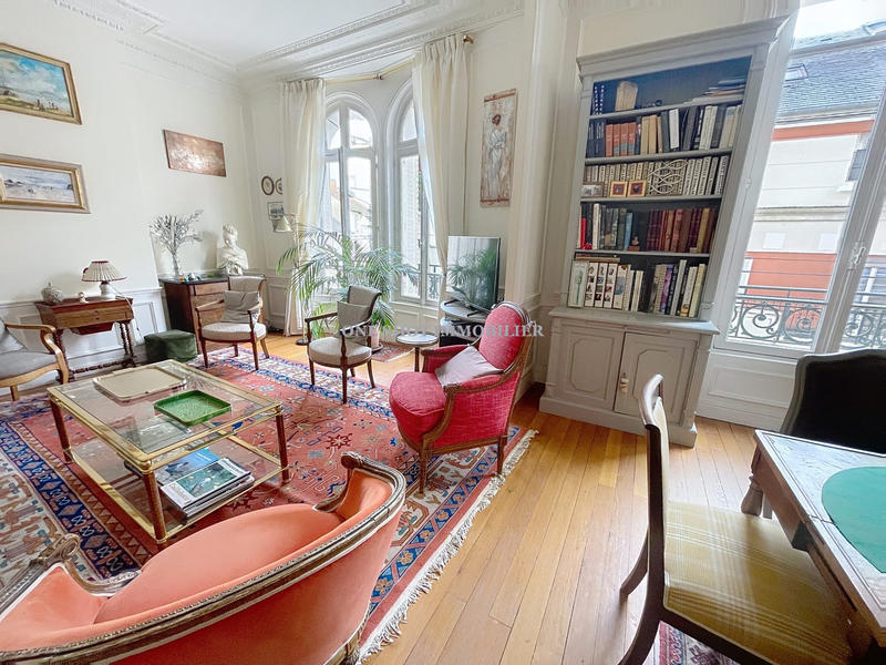 Appartement - 127 m² - 6 pièces