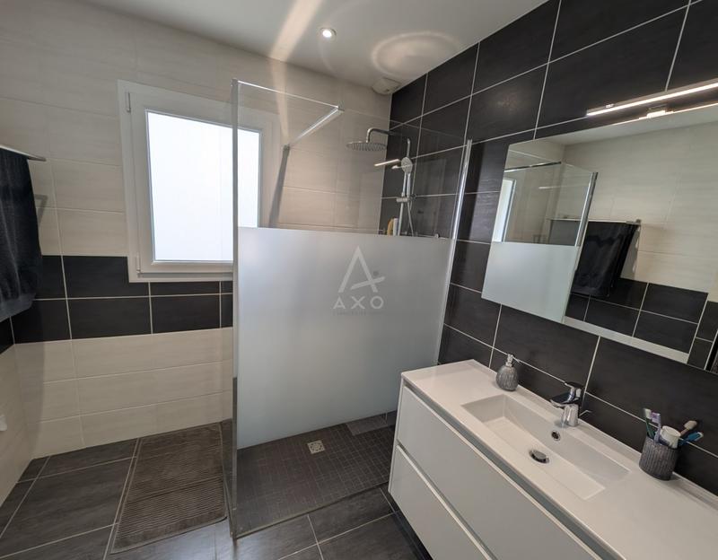 Maison - 93 m² - 6 pièces