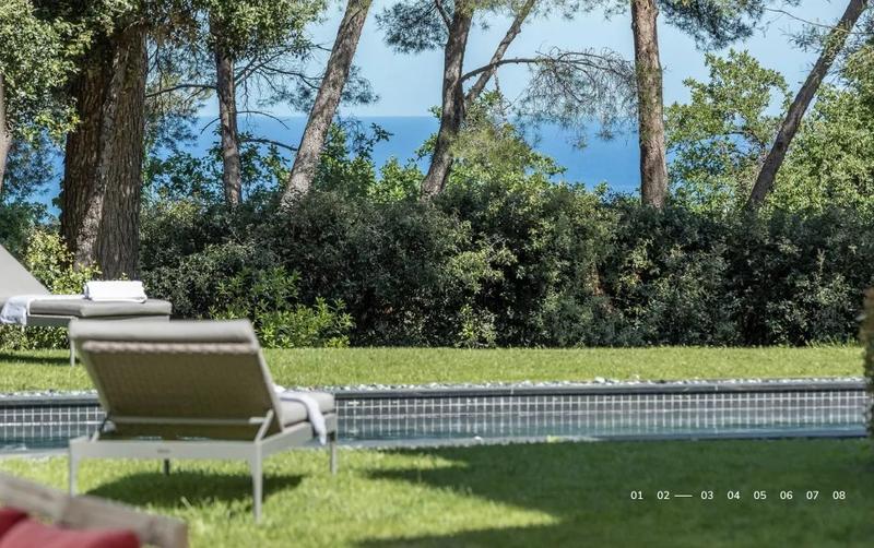 Maison - 1 000 m² - 15 pièces