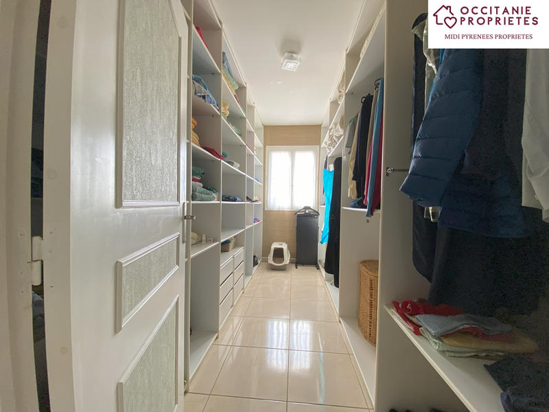 Maison - 211 m² - 5 pièces