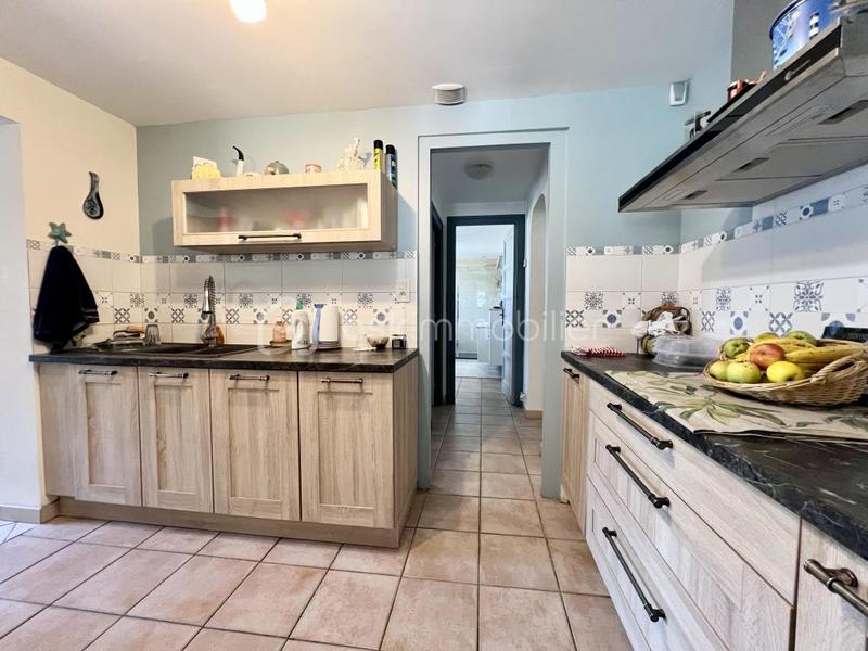 Maison - 218 m² - 7 pièces