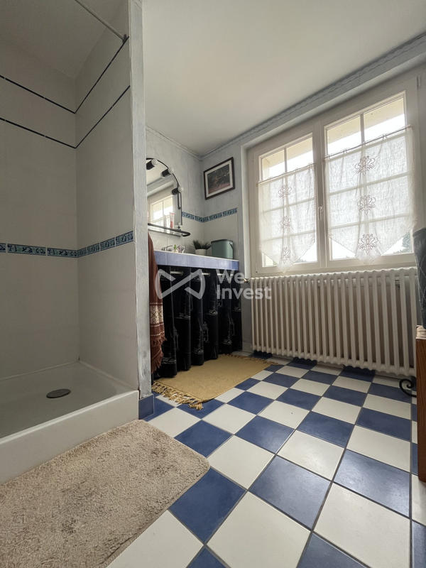 Maison - 263 m² - 5 pièces
