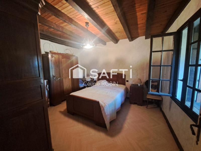 Maison - 186 m² - 9 pièces