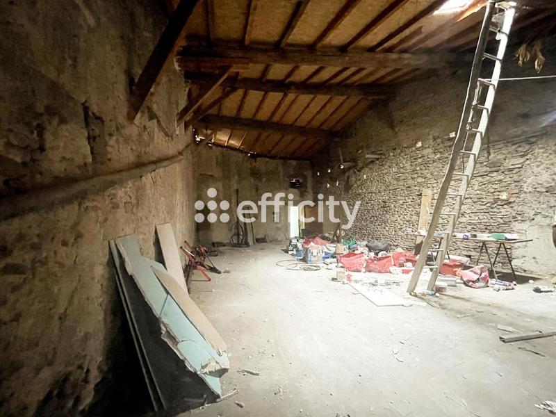 Grange - 180 m² - 2 pièces