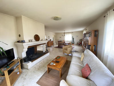 Villa - 161 m² - 6 pièces