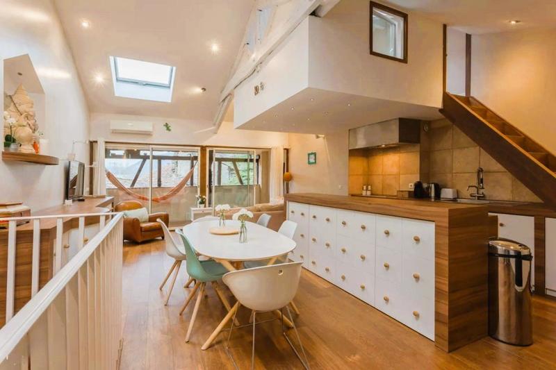 Appartement - 85 m² - 5 pièces