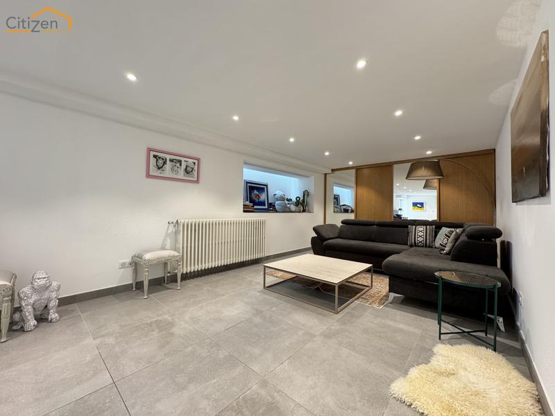 Villa - 212 m² - 6 pièces