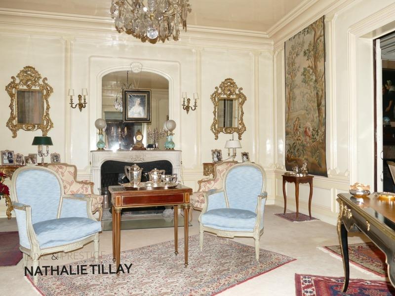 Hôtel particulier - 465 m² - 12 pièces