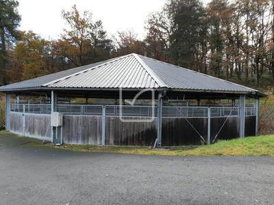 Propriété - 250 m² - 15 pièces