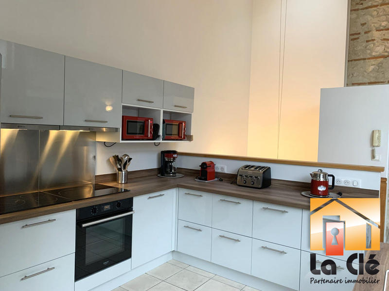 Appartement - 230 m² - 10 pièces