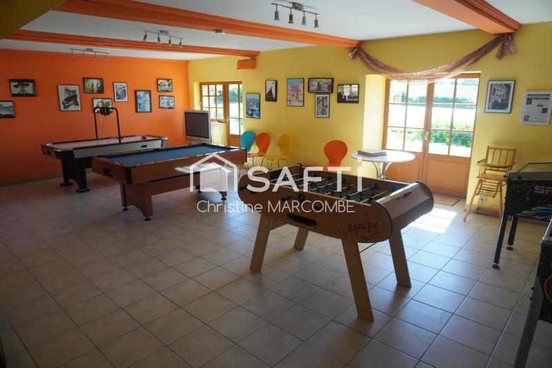 Maison - 560 m² - 17 pièces