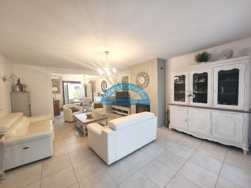 Maison - 140 m² - 6 pièces