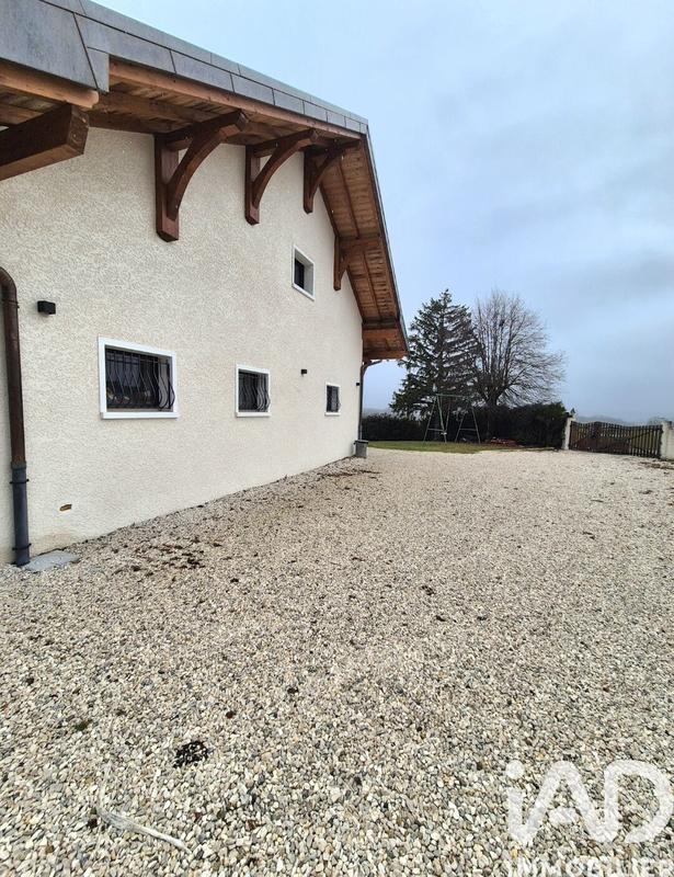 Maison - 180 m² - 5 pièces