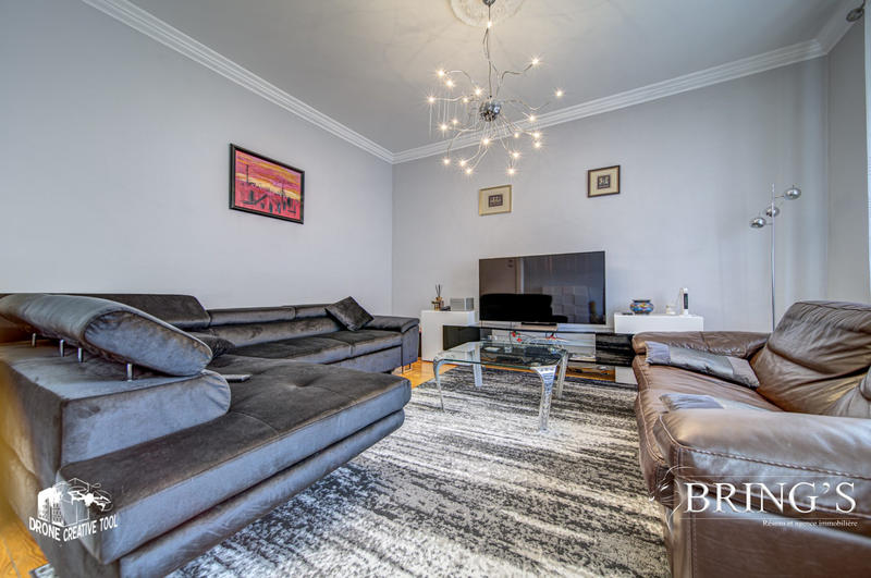 Maison - 181 m² - 10 pièces