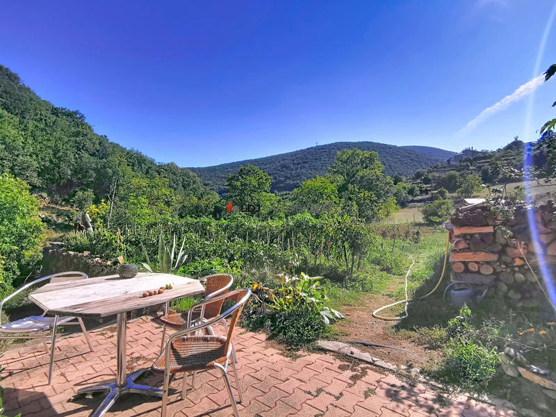 Maison - 350 m² - 12 pièces