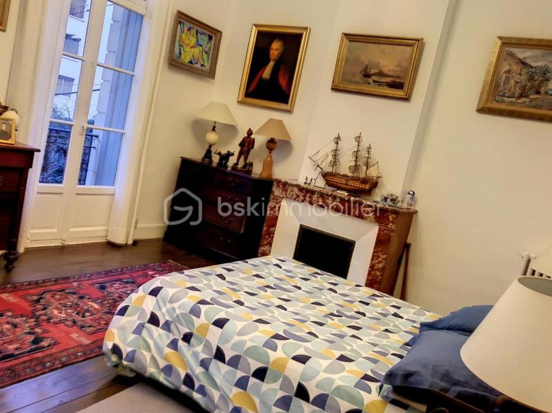 Maison de maîtres - 220 m² - 8 pièces