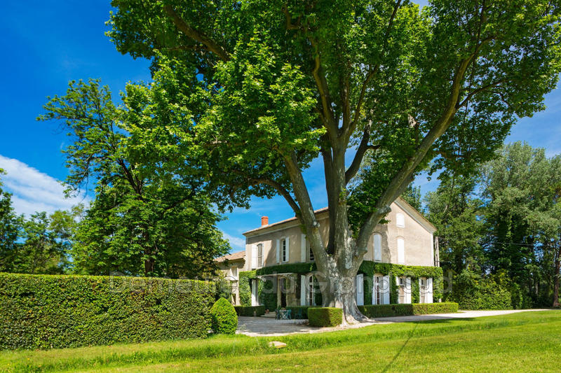 Maison de maîtres - 350 m² - 16 pièces