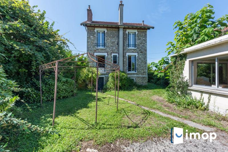 Maison - 125 m² - 6 pièces