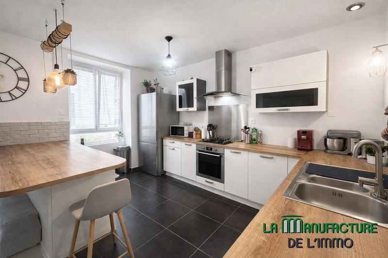 Appartement - 96 m² - 4 pièces