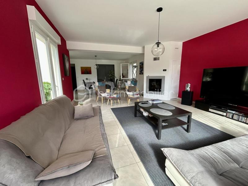 Maison - 205 m² - 8 pièces