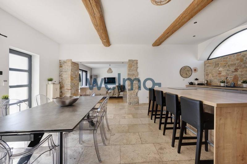 Maison - 175 m² - 8 pièces