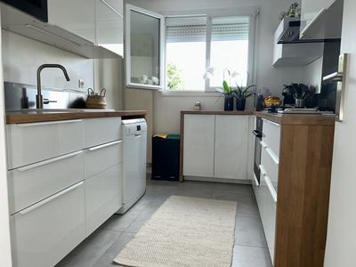 Appartement - 87 m² - 5 pièces