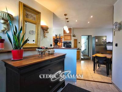 Maison - 195 m² - 7 pièces