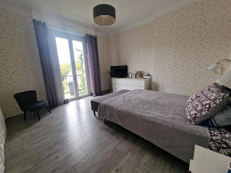 Maison - 140 m² - 5 pièces