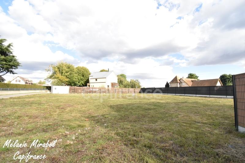 Terrain constructible - 989 m²