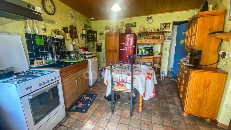 Propriété - 600 m² - 23 pièces