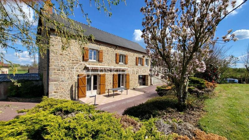 Maison en pierre - 133 m² - 5 pièces